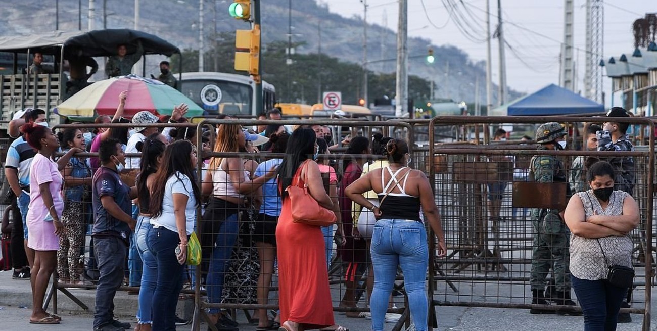 Son más de 100 los muertos por un enfrentamiento en una cárcel de Guayaquil