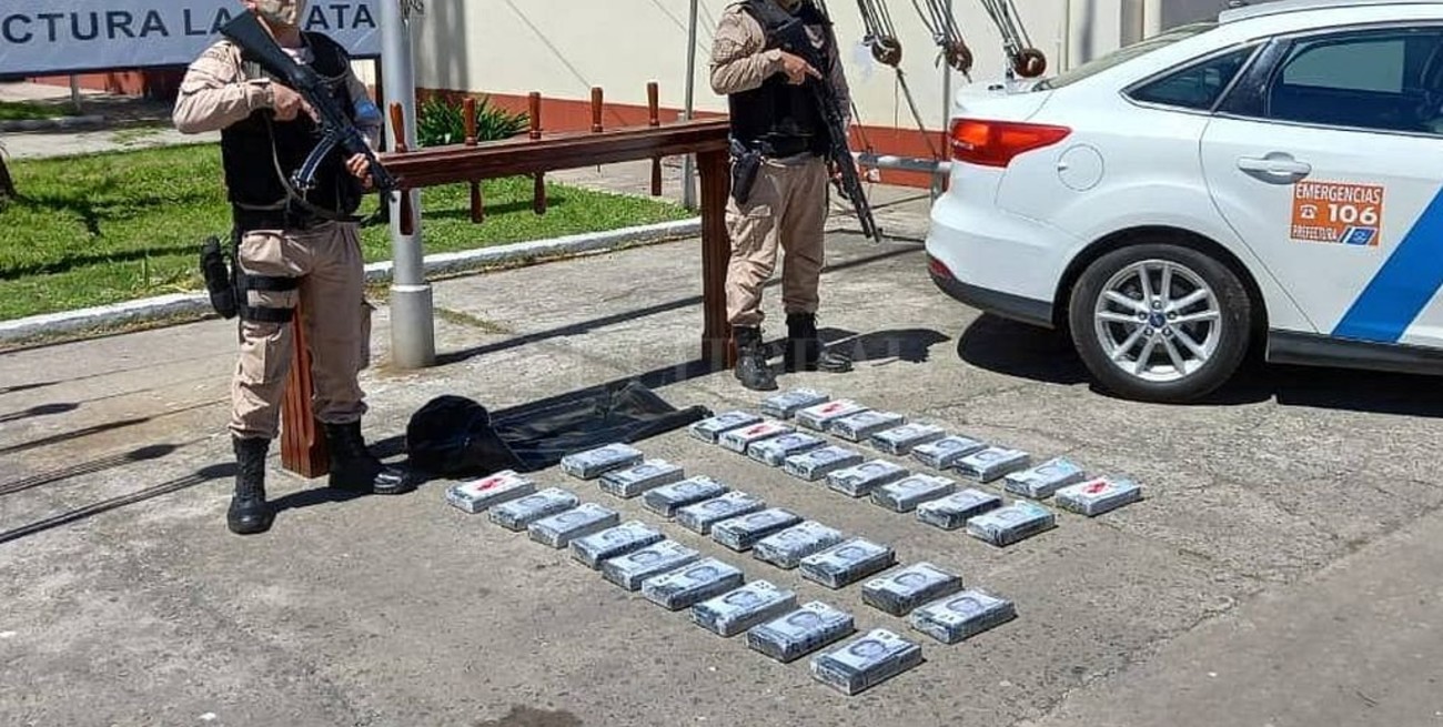 "Naco Goldfinger" negó tener relación con la droga hallada tras su naufragio, pero seguirá detenido