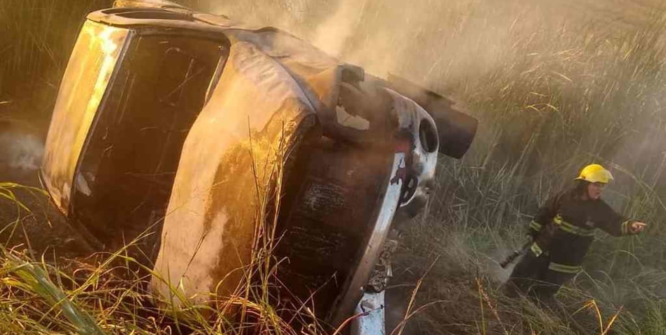 Vuelco e incendio de una camioneta en San Justo