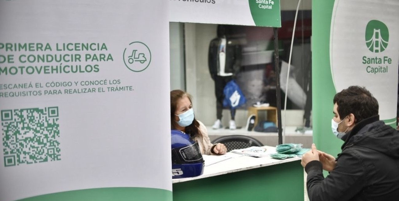 La Municipalidad brinda información y asesoramiento a conductores de motos