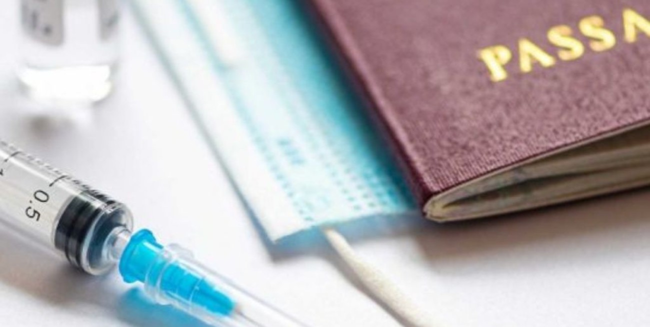 Analizan dejar entrar al país a turistas extranjeros con dos dosis de vacunas