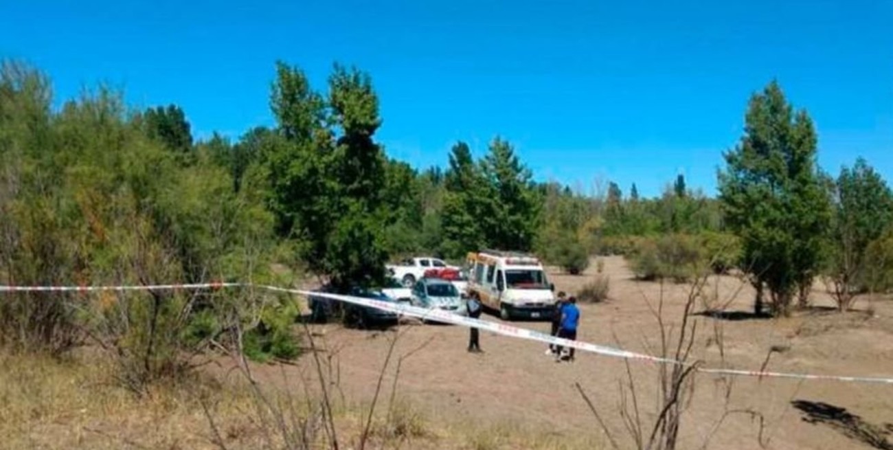 Hallaron dentro de un auto enterrado el cuerpo de un hombre desaparecido en Río Negro