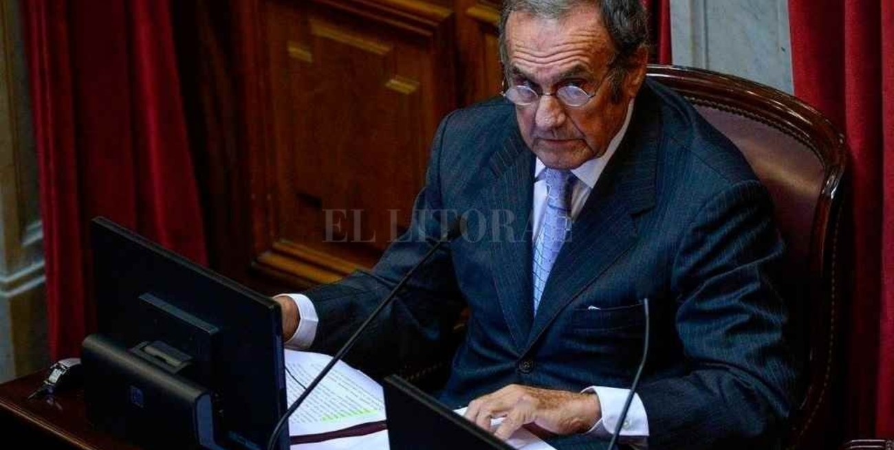 Estudios de urgencia para Reutemann tras nueva hemorragia digestiva