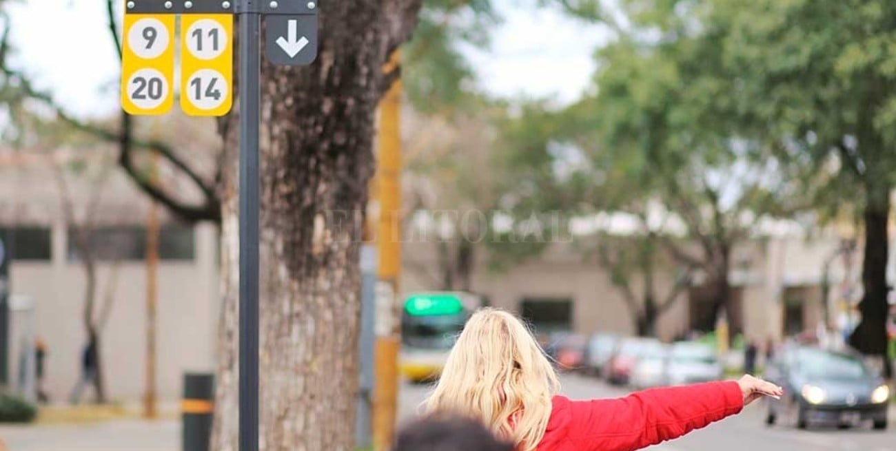 Colocan 1.200 carteles indicadores de paradas de colectivos 