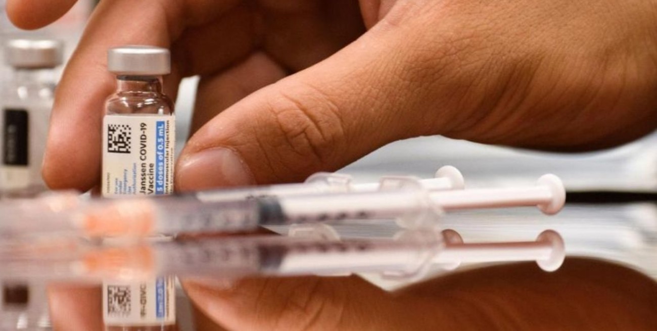 En Grecia cancelan el certificado de vacunación a quienes no recibieron su vacuna de refuerzo contra el covid 