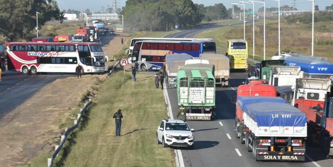 Por el momento no hay cortes de tránsito en la Autopista Santa Fe - Rosario