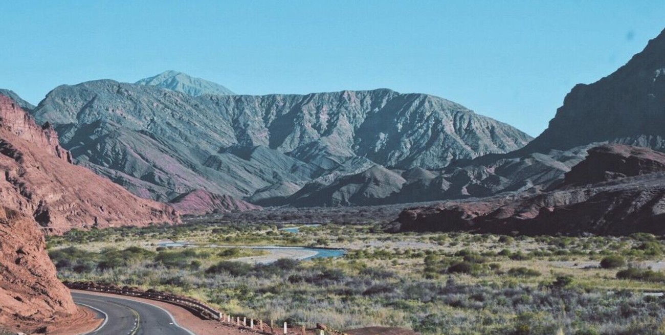 Línea directa: "¡Reclamos por falta de alumbrado público!", "Humanidad y conciencia" y otros mensajes