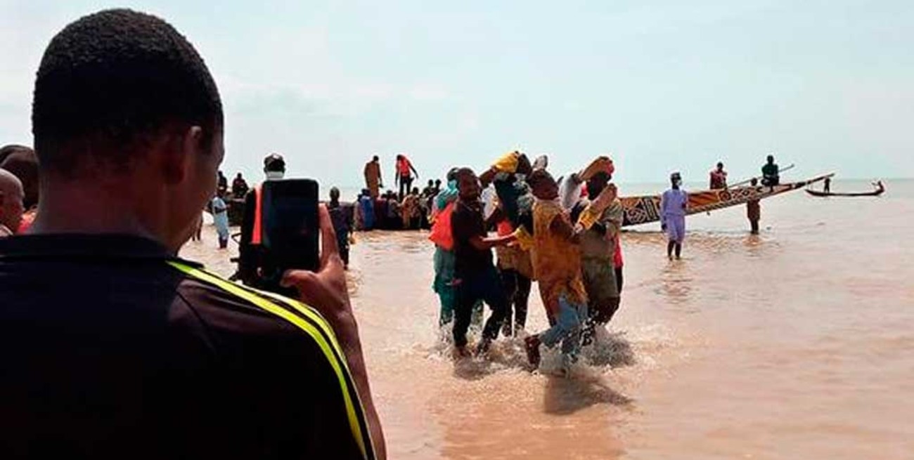 Al menos 29 personas, la mayoría niños, murieron en un naufragio en Nigeria