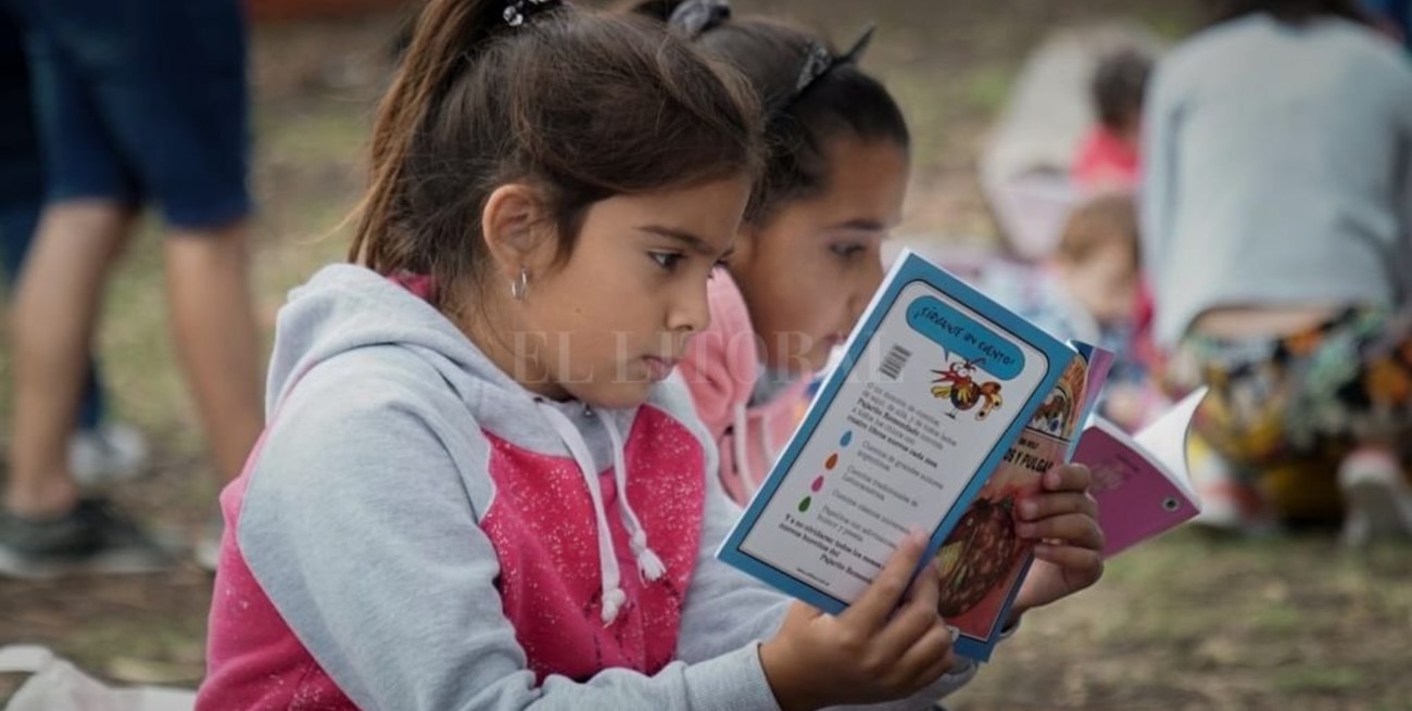 "La lectura contribuye a crear ciudadanos plenos"