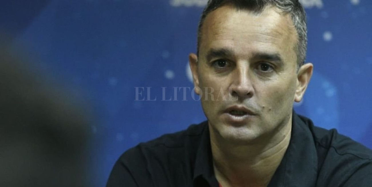 Pablo Lavallén: "Más allá de ser visitante, la actitud de local la tuvo Colón" 