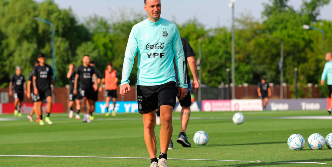 La próxima semana Scaloni debe presentar la lista de convocados para jugar con Chile y Colombia