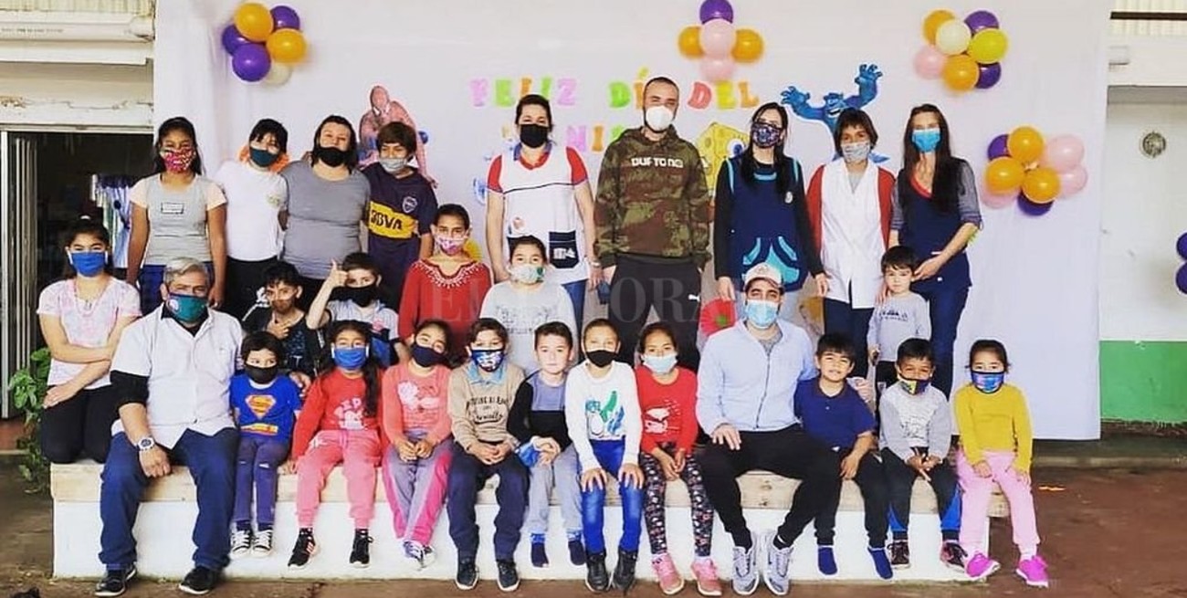 Una ONG busca llevar internet a los pibes de una escuelita rural perdida en el monte