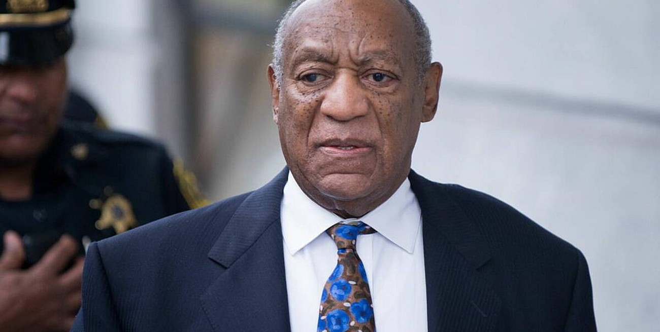 La Justicia estadounidense anuló la condena por abuso sexual que cumplía el actor Bill Cosby
