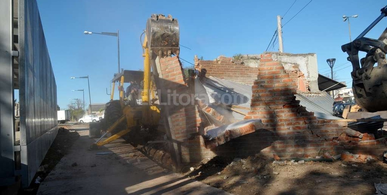 Despejan intrusiones en la traza del tren urbano