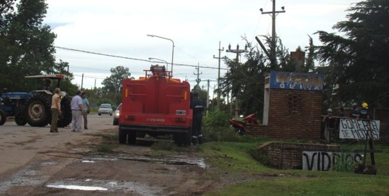 Tremendo temporal azotó Monte Vera