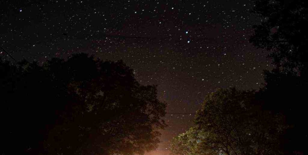 Increíbles imágenes de una fotógrafa de Elortondo ilustraron el cielo minado de estrellas