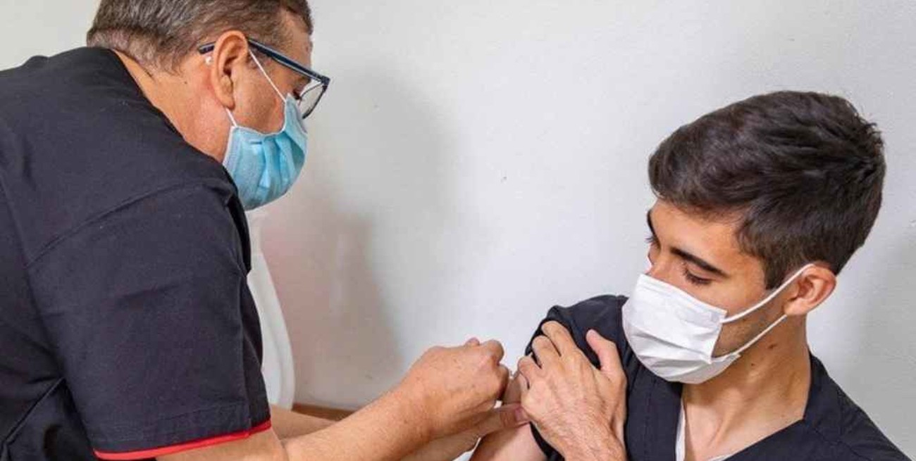 Convocan a una jornada de vacunación libre para distintos grupos en Paraná