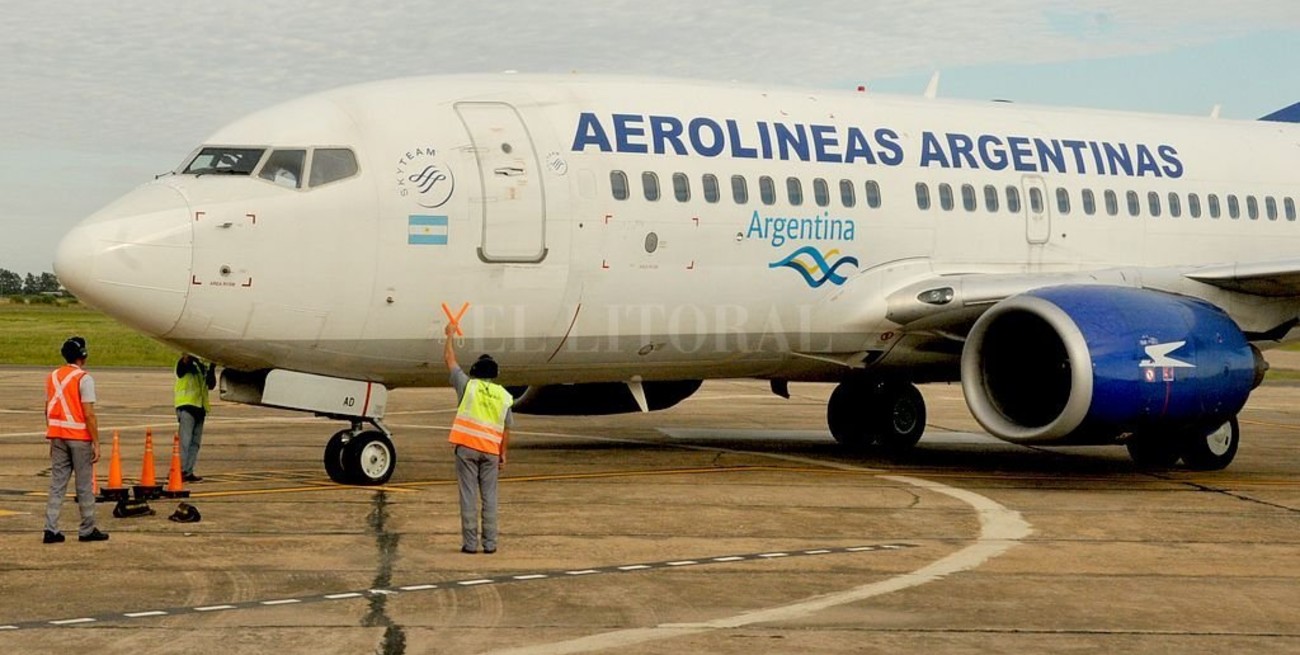 La Nación gasta en Aerolíneas más que en planes alimentarios 