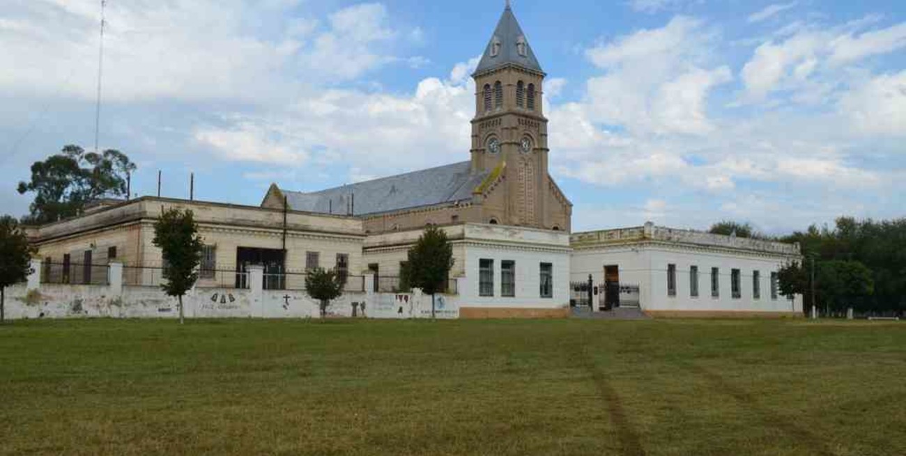 De un año sin casos a la preocupación: Aaron Castellanos oficializó los primeros contagios de Covid-19