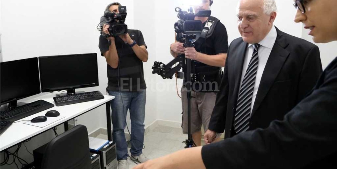 Inauguraron un laboratorio de alta complejidad en la Facultad de Bioquímica