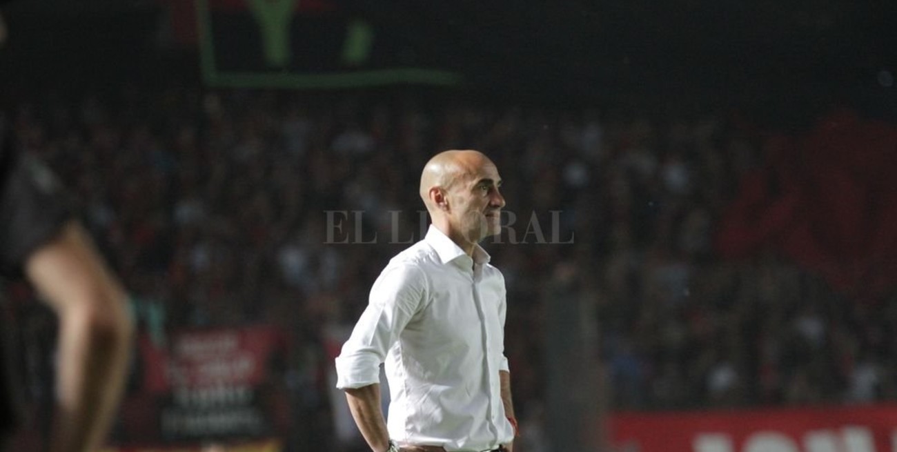 El ex Colón Paolo Montero cerca de ser el nuevo DT de San Lorenzo