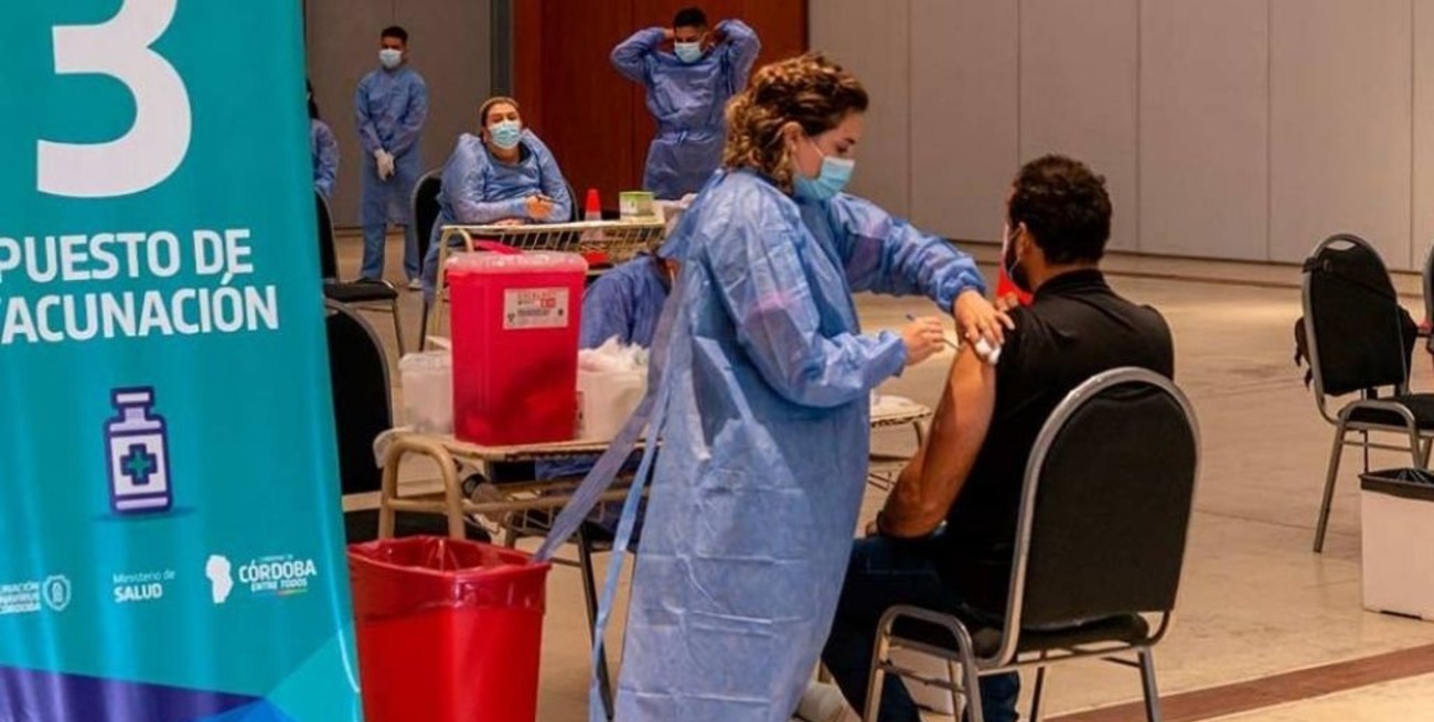 Vacunaron con al menos una dosis al 71% de mayores de 18 años en Córdoba
