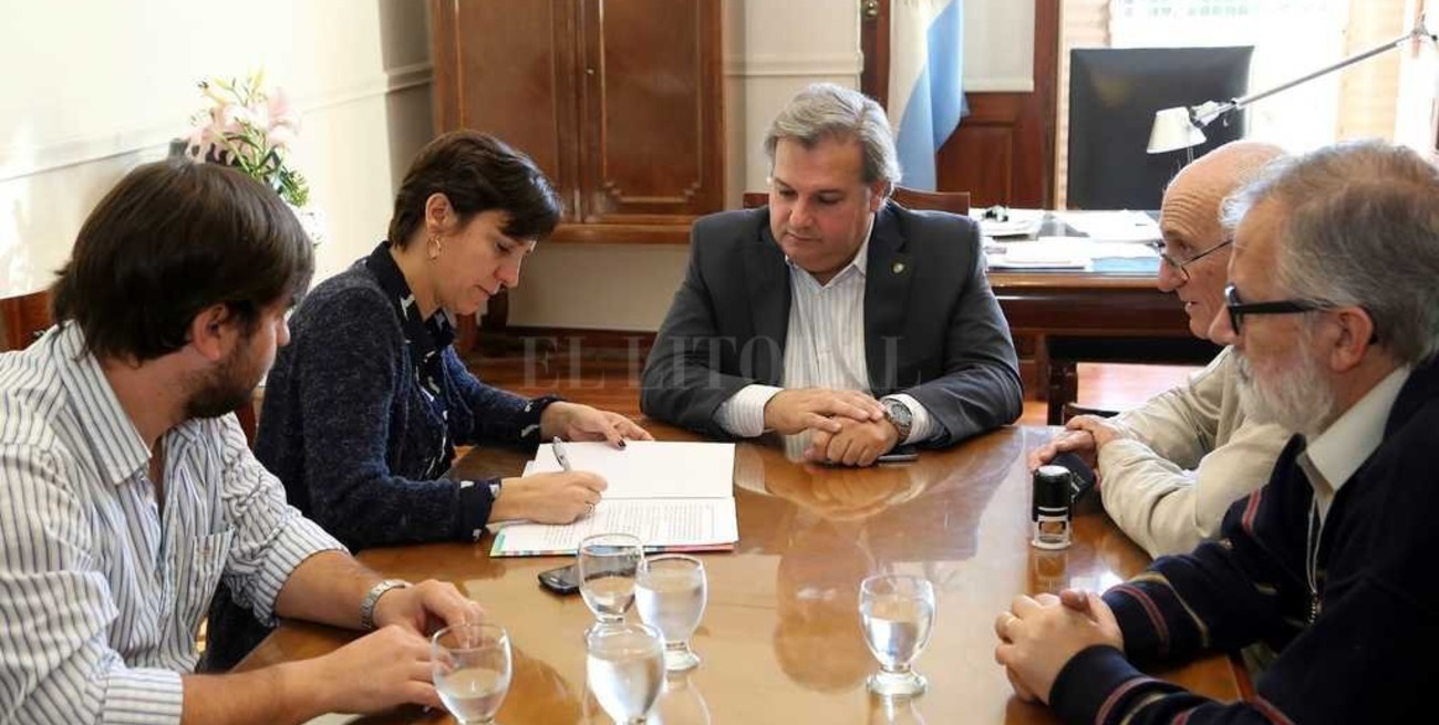 Provincia firmó un convenio con Los Sin Techo para abordar adicciones