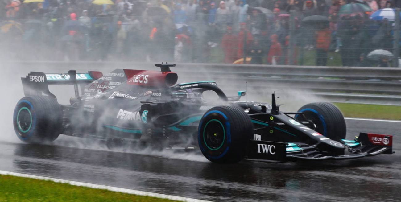 Lewis Hamilton explota contra la FIA