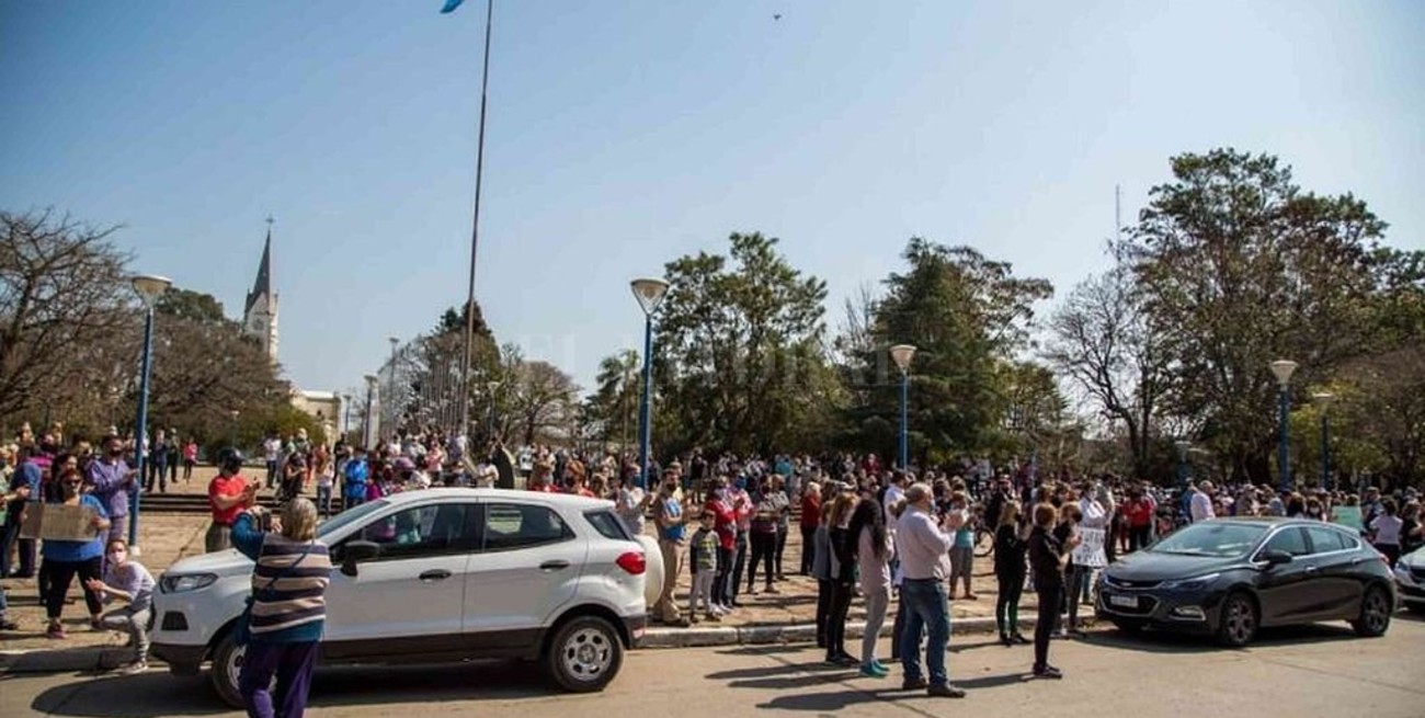 Anuncian una marcha en defensa del médico acusado por dos abusos
