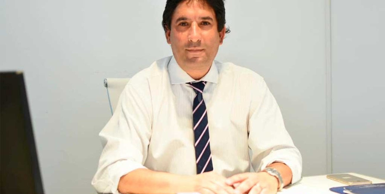 Clemente pide una mención especial para los trabajadores de salud este 1° de Mayo