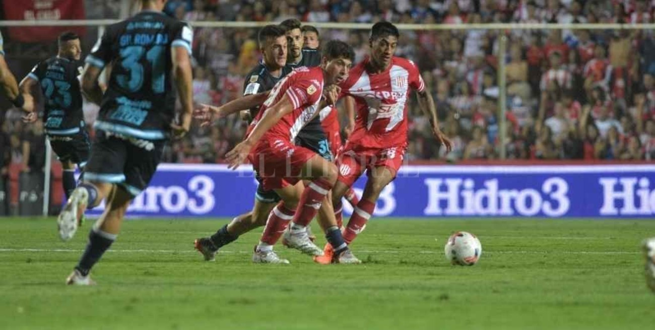 El oportunismo de Álvez, Corvalán, algo de Roldán y el buen debut de Peralta Bauer