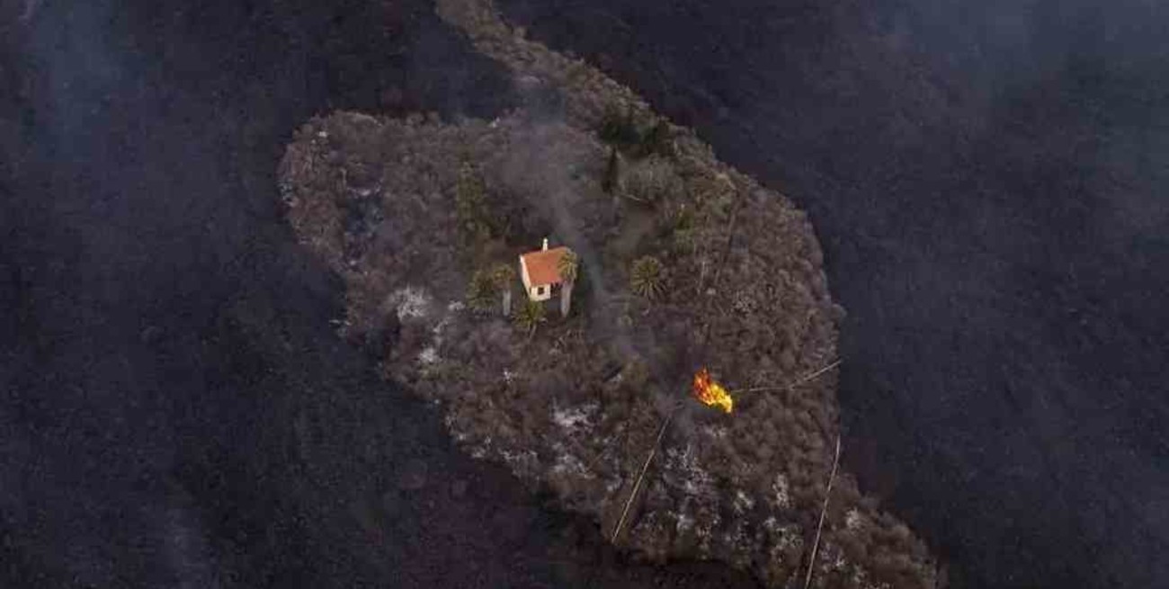 "Nos alivia que siga en pie": la historia de la "casa del milagro" de La Palma