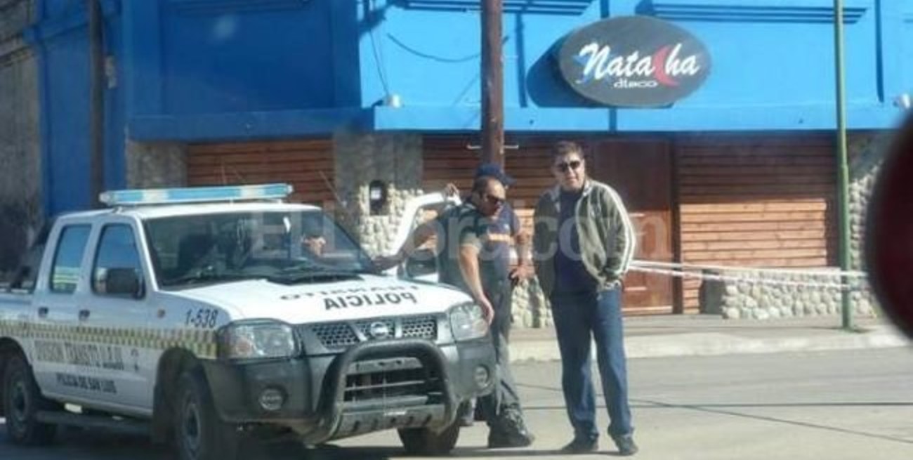 San Luis: policía mata a comisario y a camionero en boliche y hiere a 17 personas
