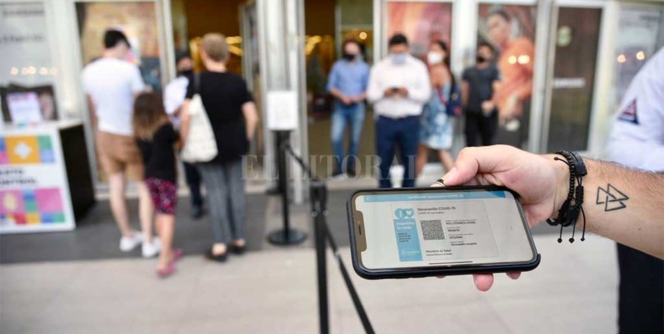 Desde que funciona el pase sanitario en Santa Fe se pidieron más de 4 mil turnos para vacunarse