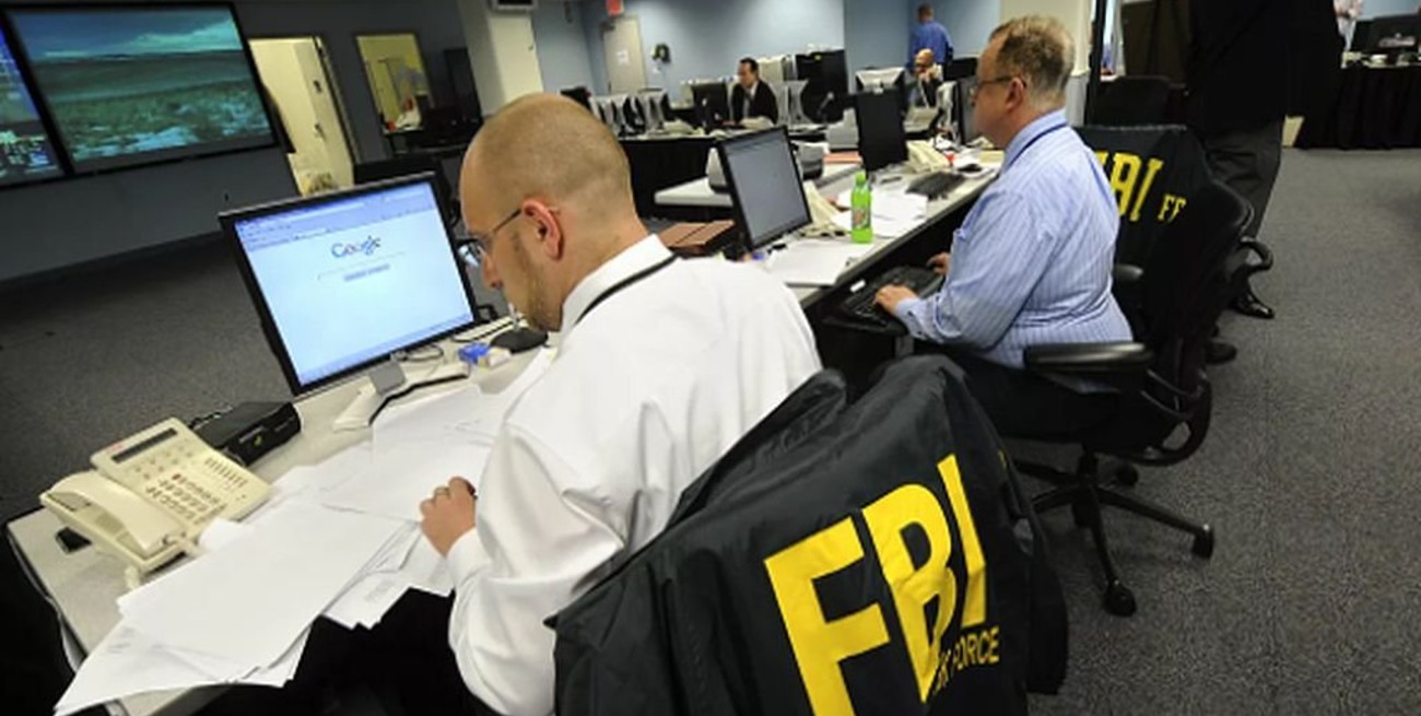 El FBI admitió que compró un software para espiar "smartphones" de periodistas y activistas