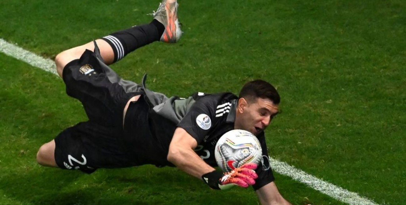 Beto Martínez, el papá de 'Dibu': "Siempre fue atajador de penales"