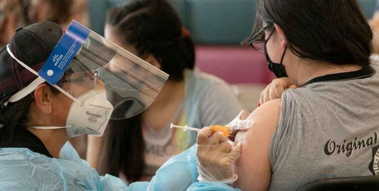 Córdoba: el 71% de la población completó el esquema de vacunación contra el coronavirus