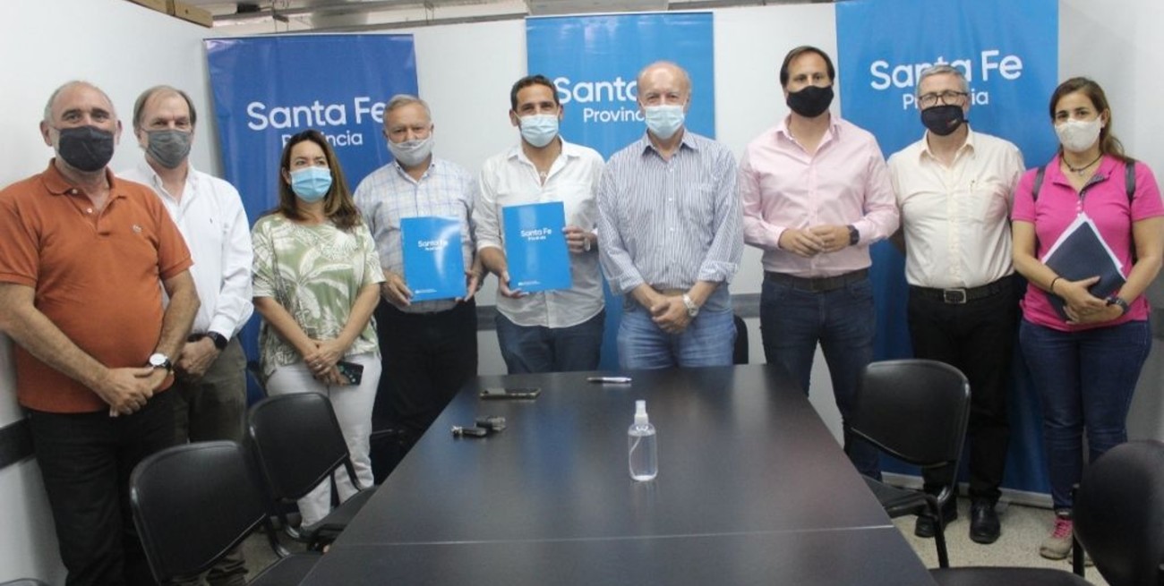 La Provincia de Santa Fe firmó contratos para construir 92 viviendas 