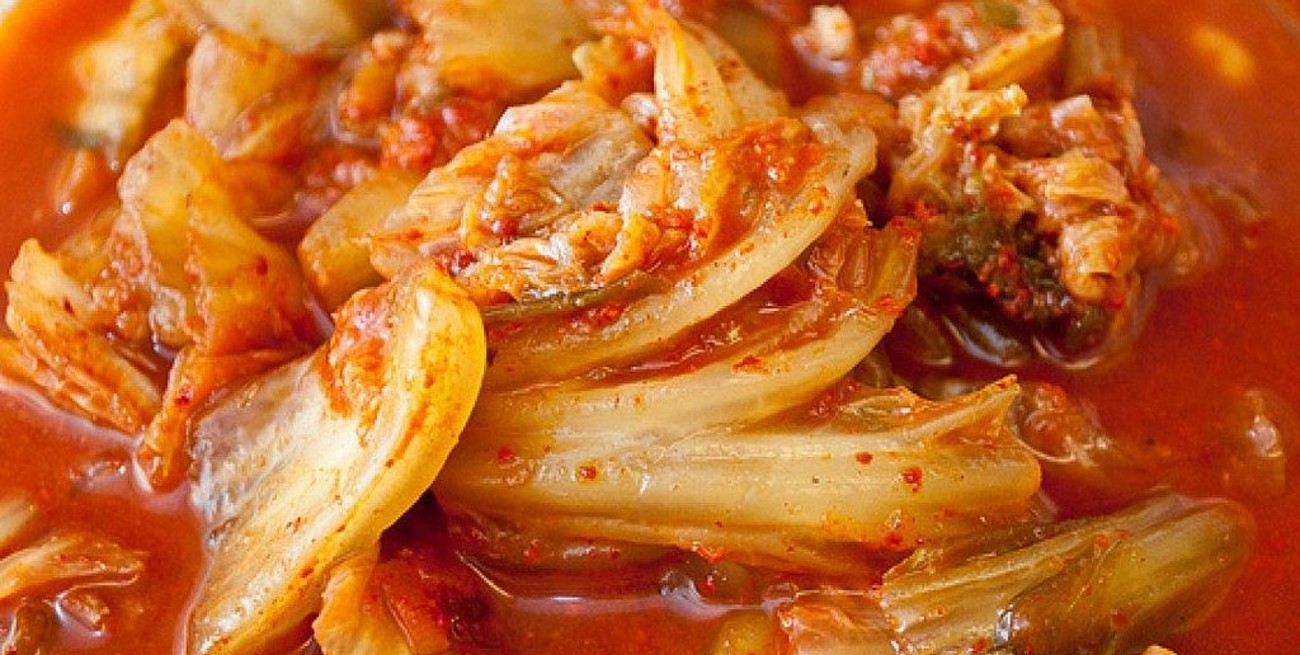 ¿Qué es el kimchi y cómo se prepara?
