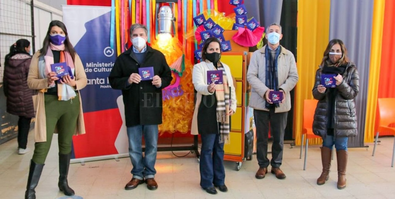 La provincia celebró los 10 años de la Esquina Encendida