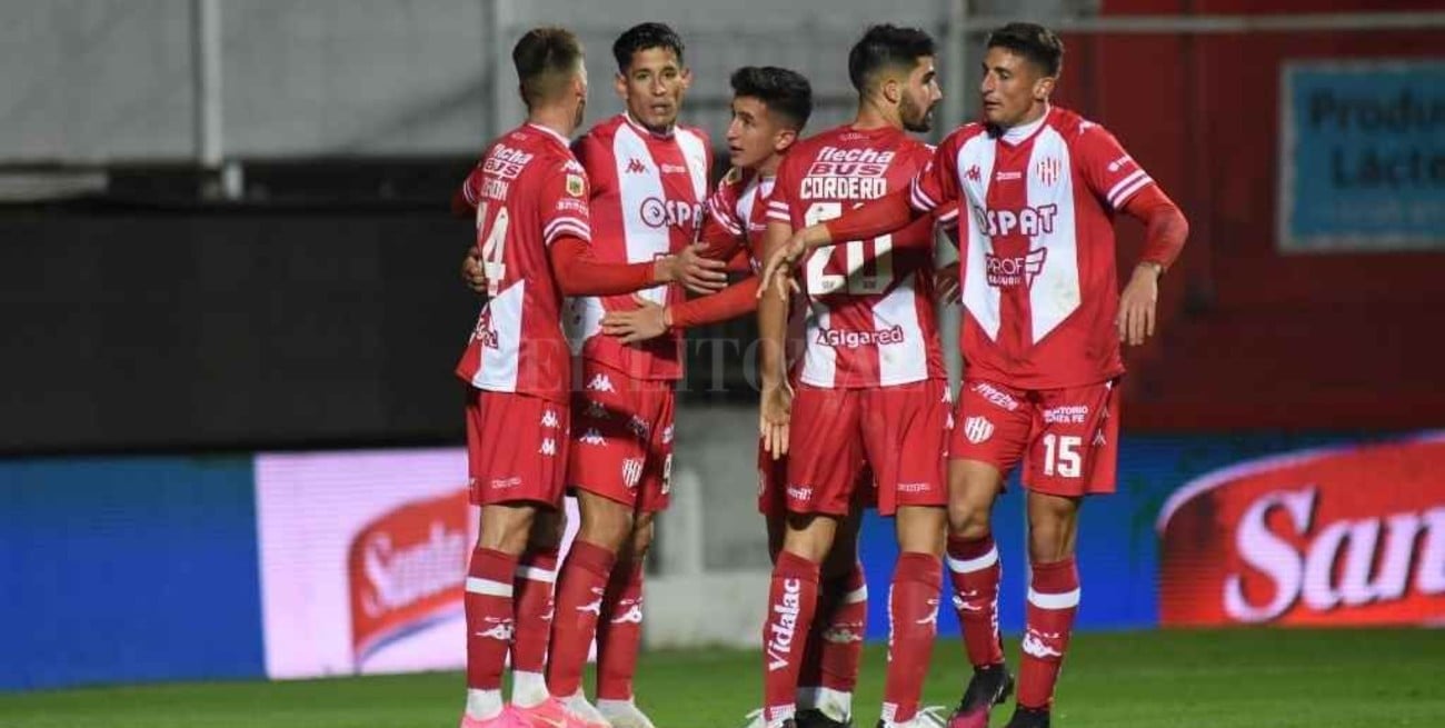 Azconzábal piensa en River y los dirigentes en refuerzos 