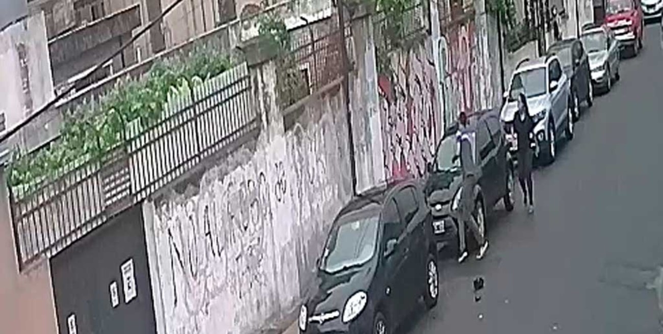 Video: atacaron el móvil de prensa de Radio Sol