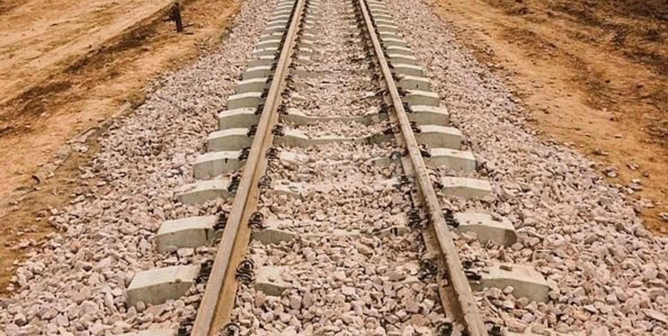 Finalizó la renovación de los primeros 100 km de vías del Belgrano Cargas