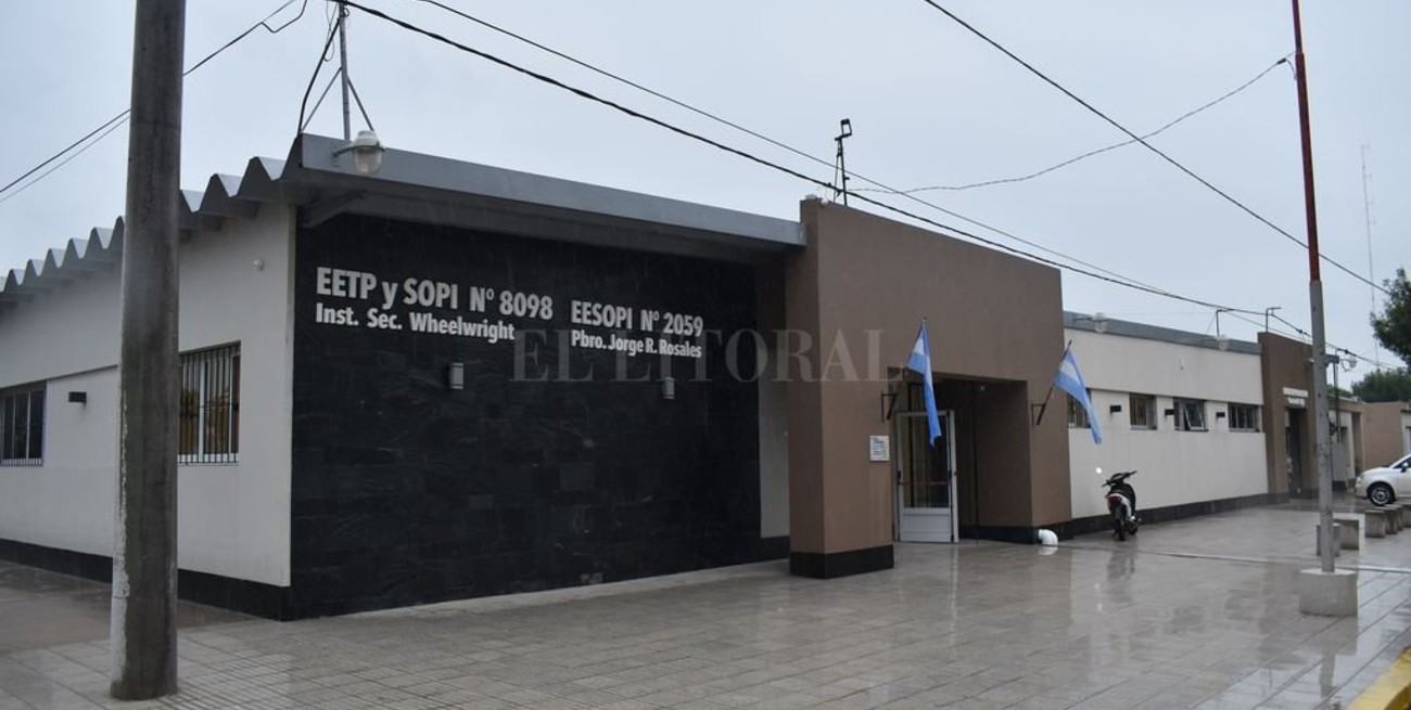 Después de un incendio y 4 años de trabajo, Wheelwright recuperó su Instituto Secundario