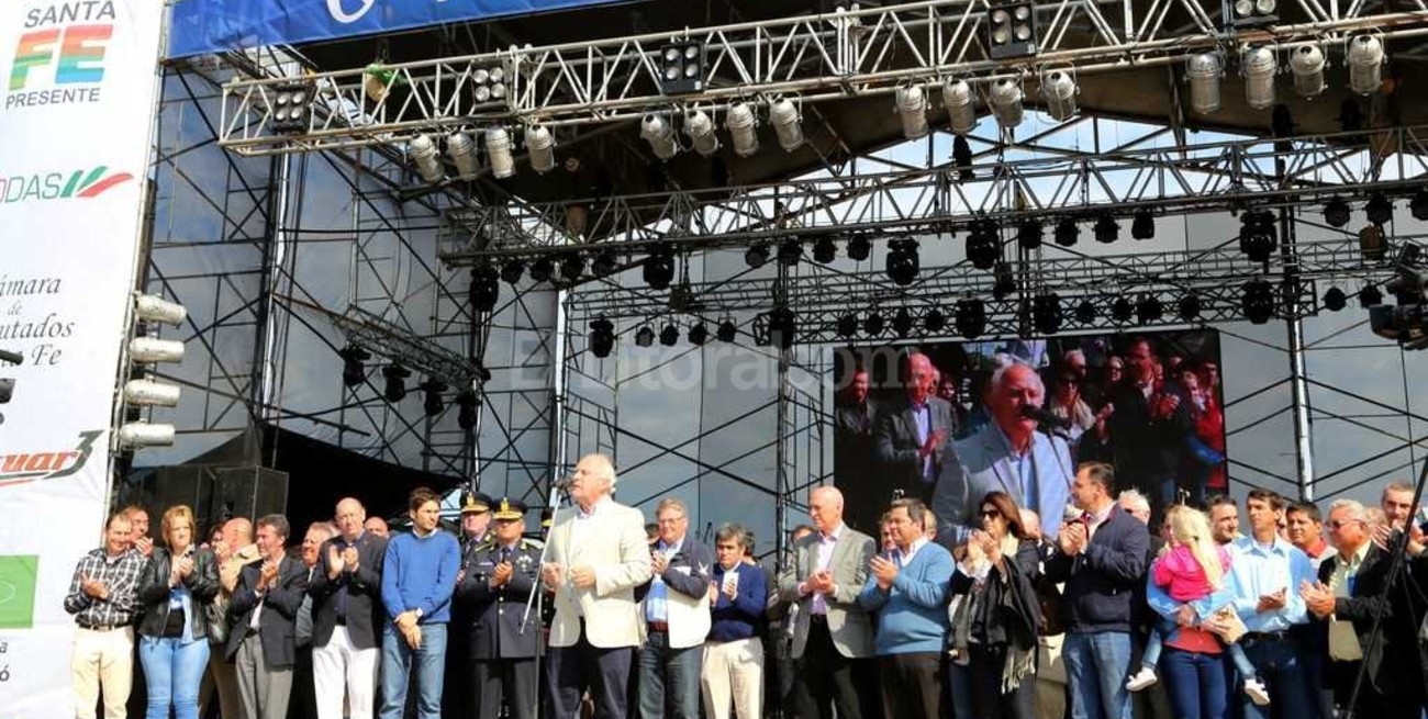 Lifschitz anunció la repavimentación del tramo desde Ambrosetti hasta Arrufó