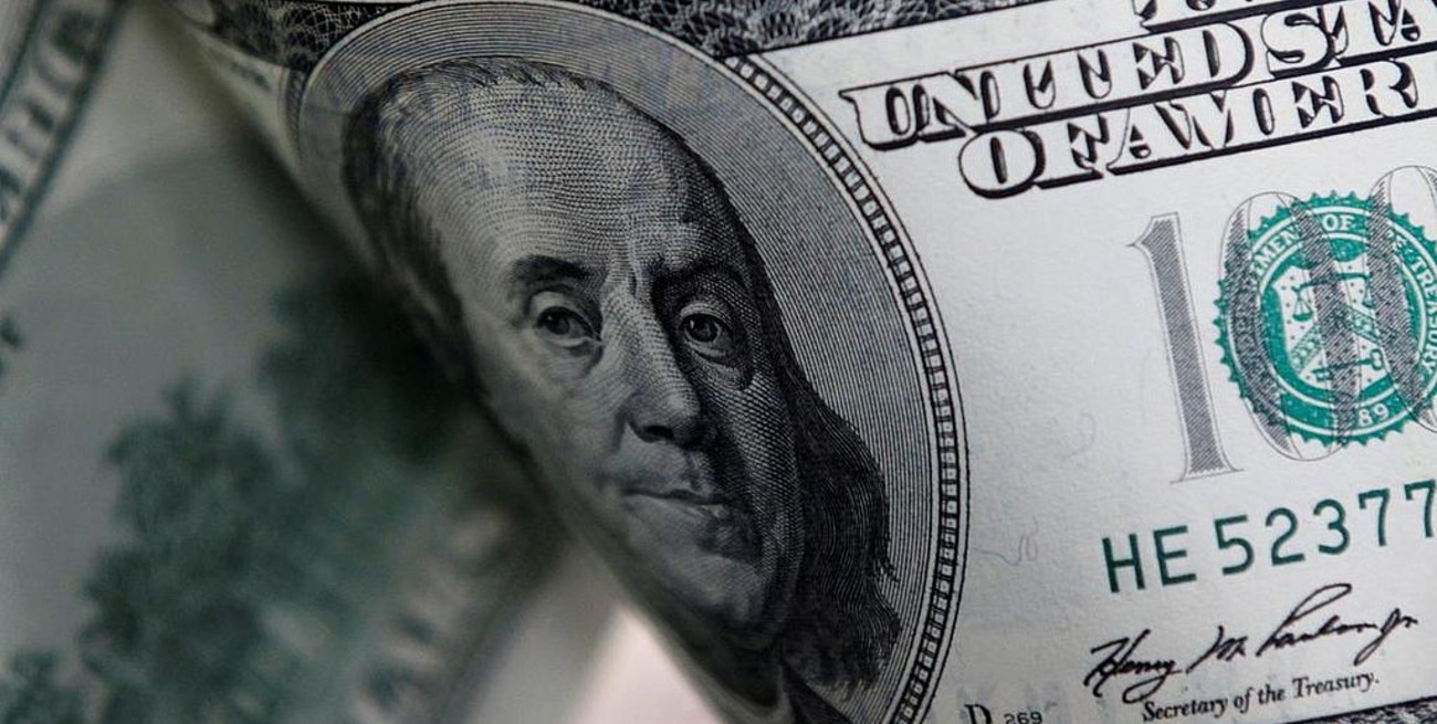 Dólar hoy: el oficial abre estable y el "blue" se vende a $ 182