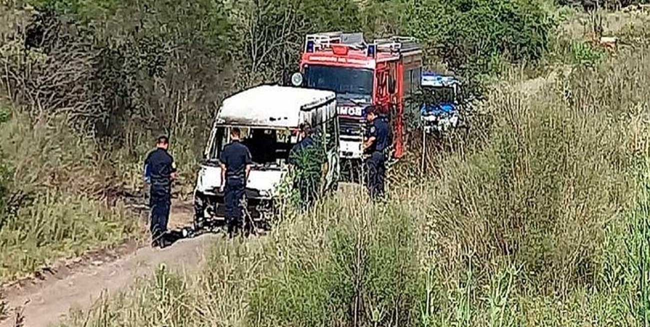 Hallaron un cuerpo dentro de una camioneta incinerada en Concepción del Uruguay