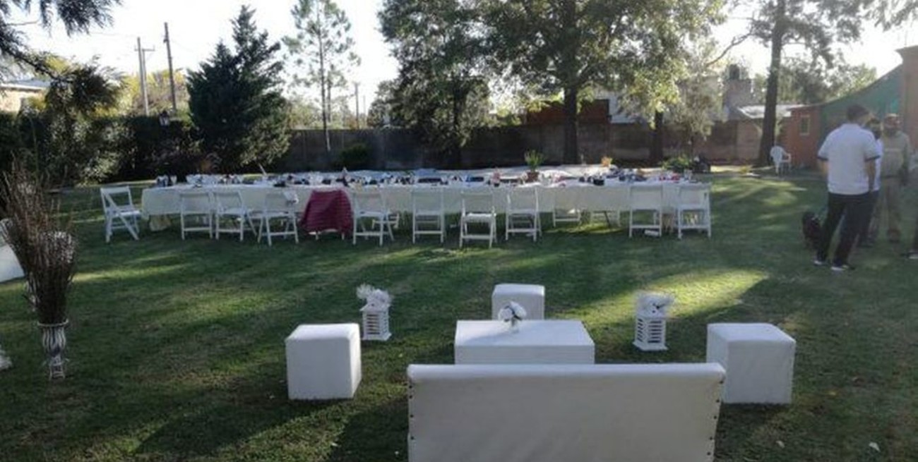 Rosario: desarticularon una fiesta de un casamiento y detuvieron a los novios