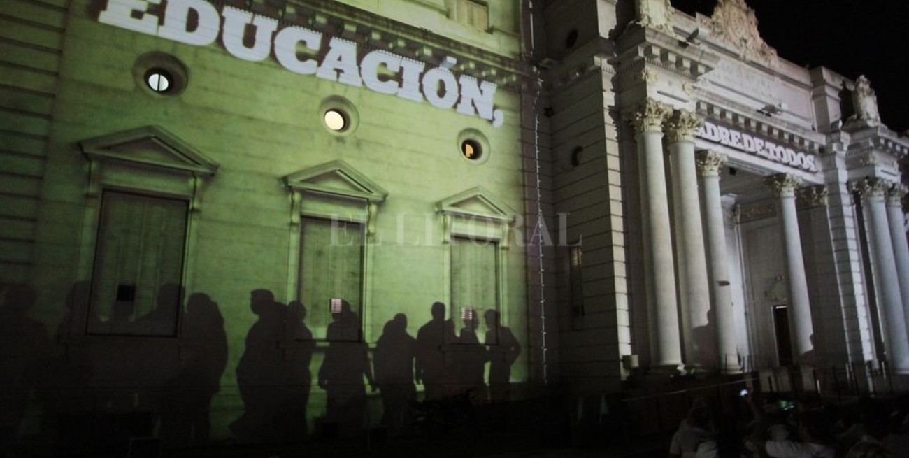 Conversaciones para la futura ley de Educación de la provincia de Santa Fe