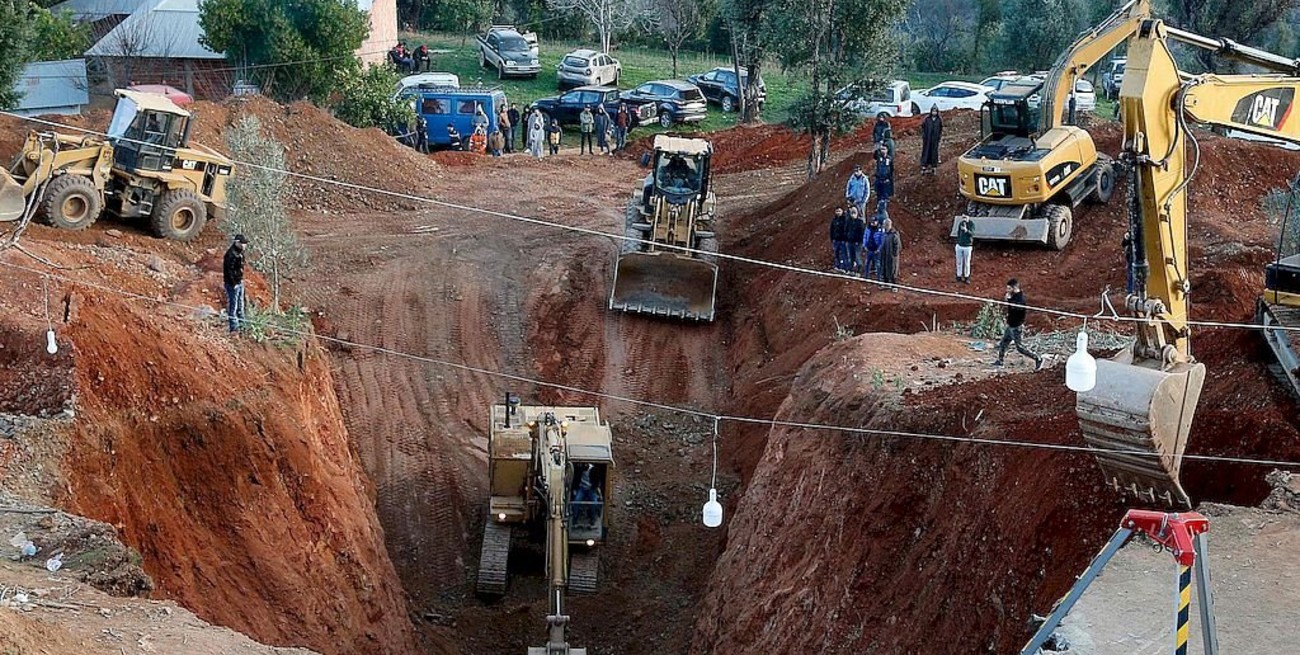 Marruecos: megaoperativo de rescate por Rayan, un nene de cinco años que cayó a un pozo